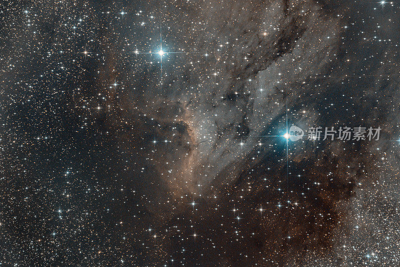 天鹅座的鹈鹕星云IC 5070